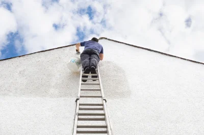 Peinture extérieure à Saint-Restitut — façades et ravalement
